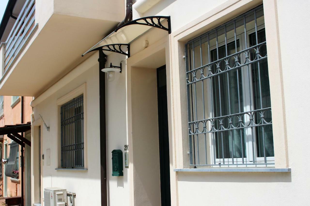 Willa Casa Lu' Viareggio Zewnętrze zdjęcie